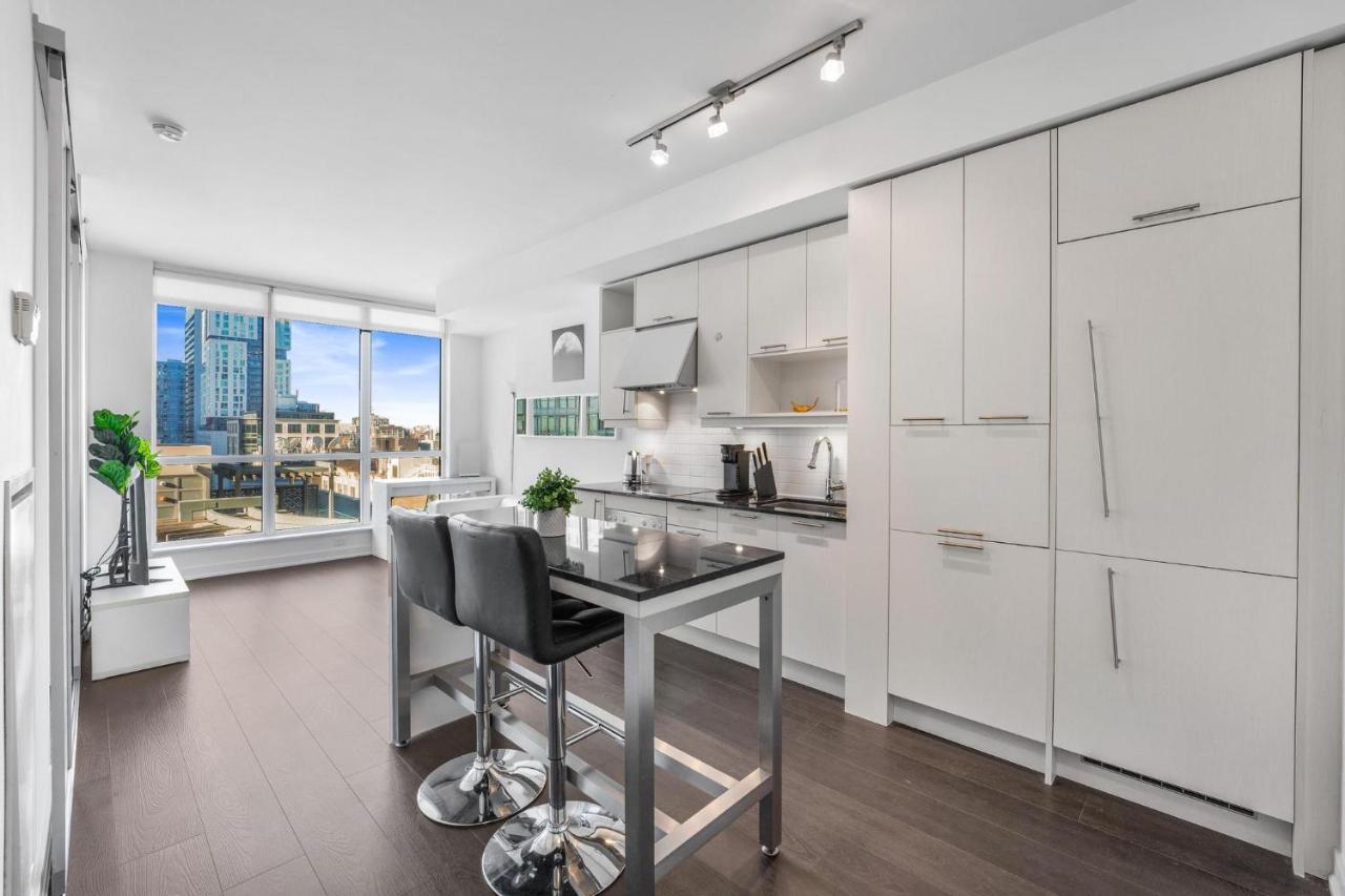 Heart Of Downtown Toronto! Apartment Екстериор снимка