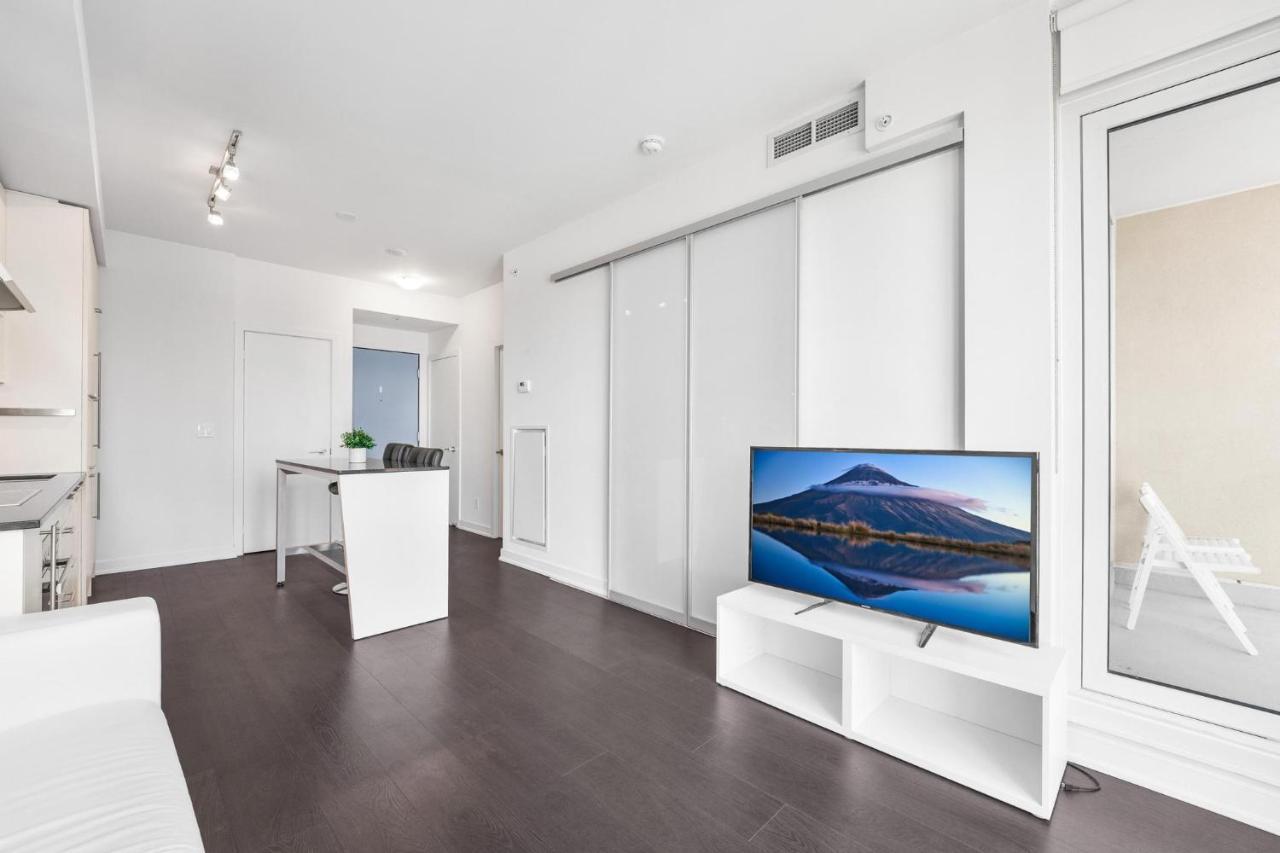 Heart Of Downtown Toronto! Apartment Екстериор снимка