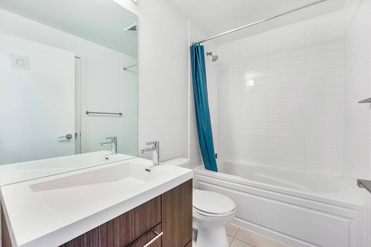 Heart Of Downtown Toronto! Apartment Екстериор снимка