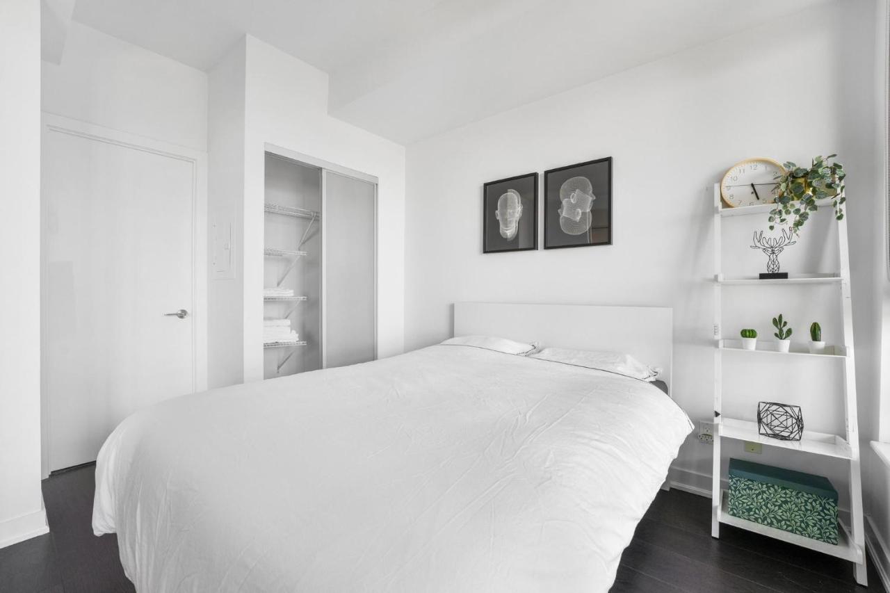 Heart Of Downtown Toronto! Apartment Екстериор снимка